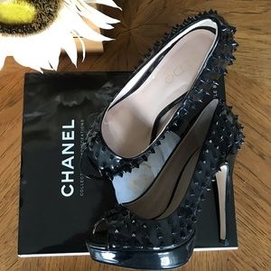 Spiked heels